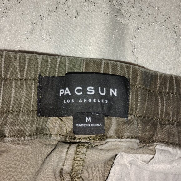 Men's Camo Cargo Pants - Picture 4 of 8